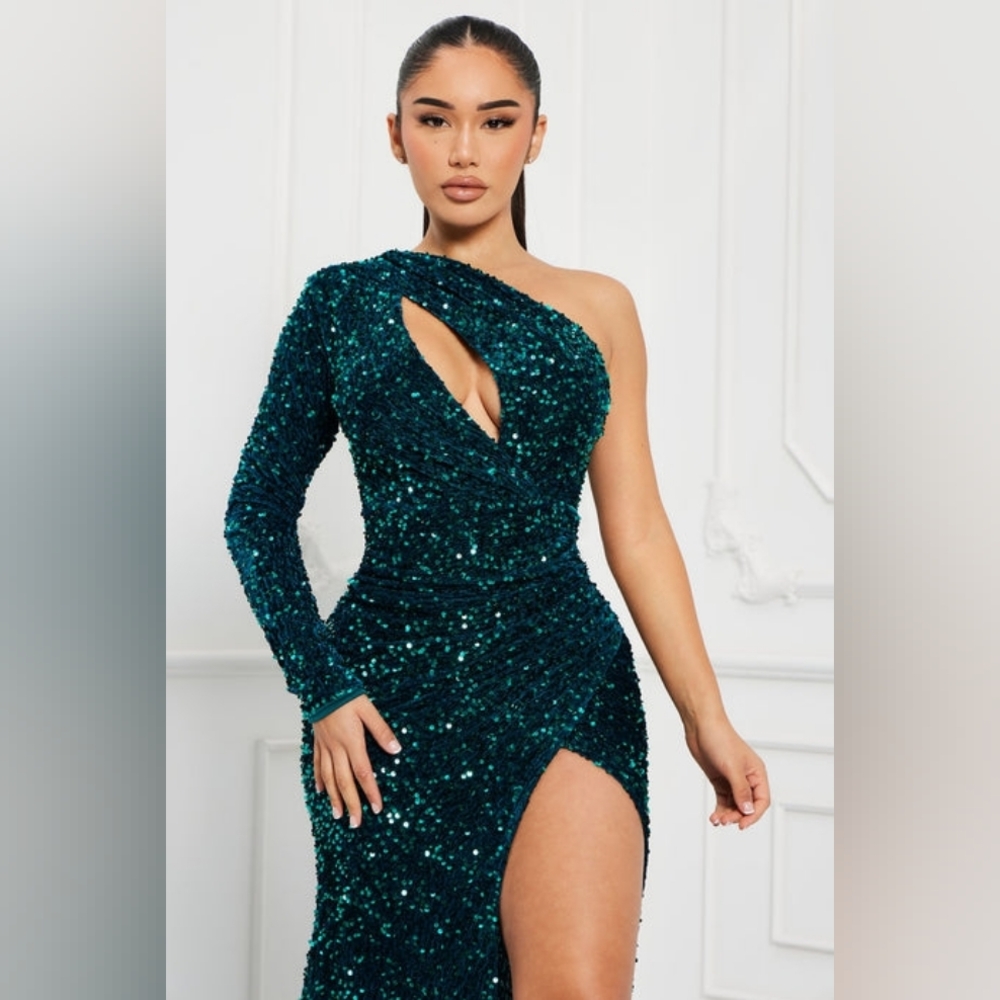💘 GEMS SEQUIN MAXI DRESS - Picture 3 of 10